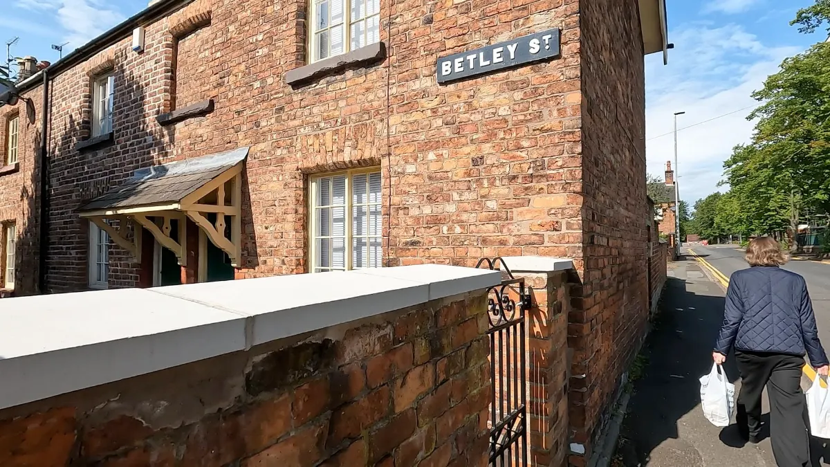 On the Crewe: A Guided Run Round Town route